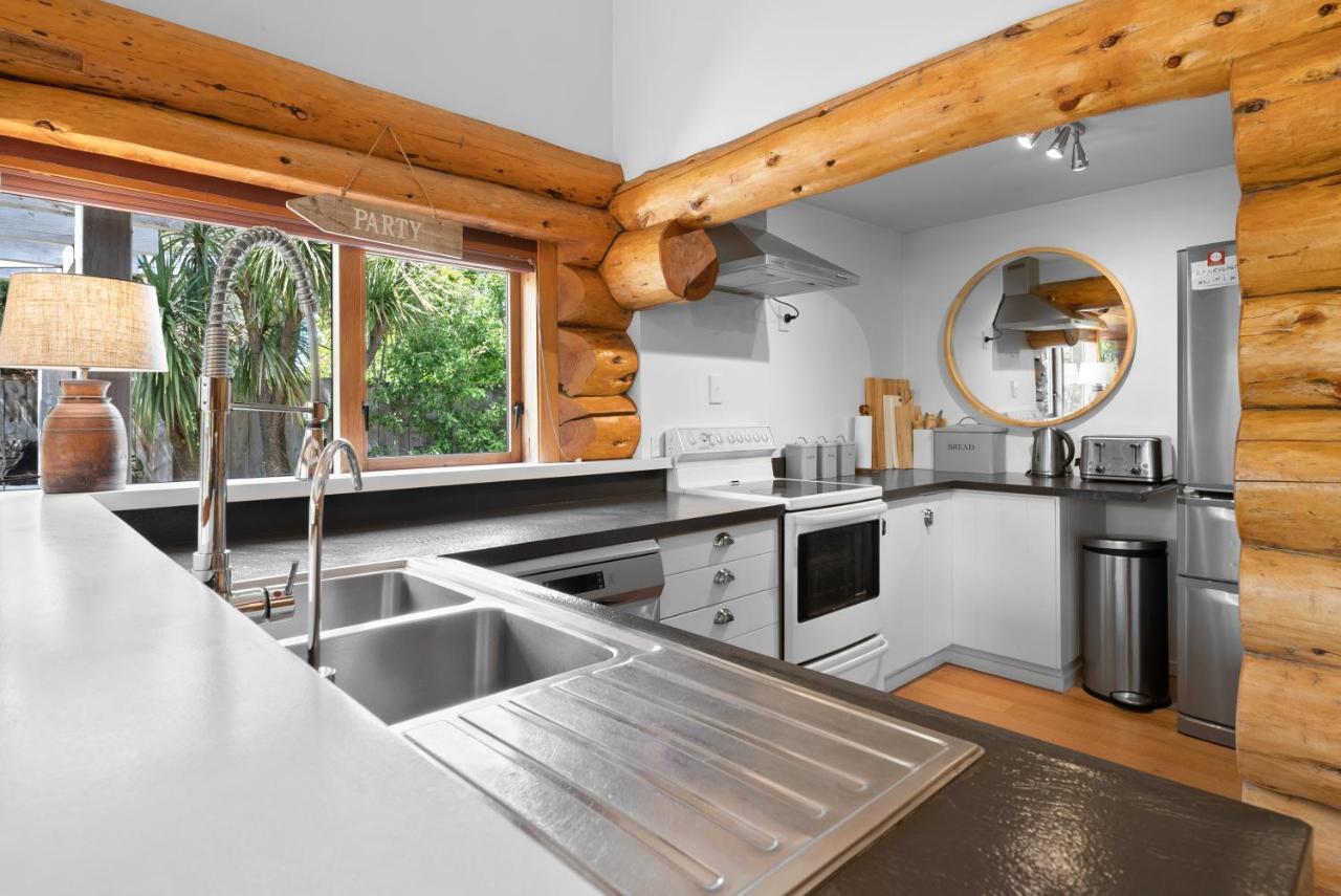 The Log House Villa Wanaka Exterior photo